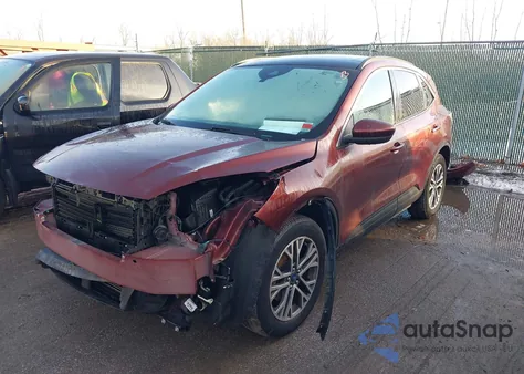 2021 Ford Escape Sel z USA, uszkodzony, nr VIN 1FMCU9H67MUA61872